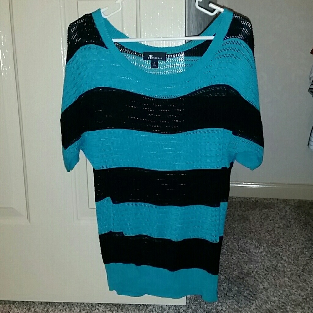 Women's knitted blouse